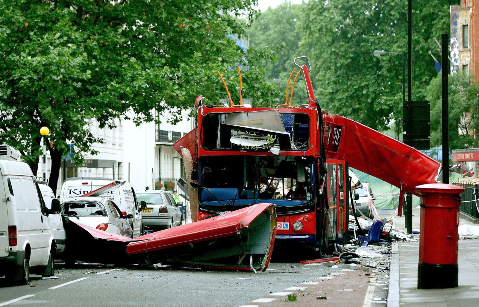 Emergency response at Aldgate station following the 7 July 2005 bombings